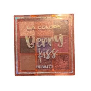 La Colors Berry Kiss Eyeshadow Palette
